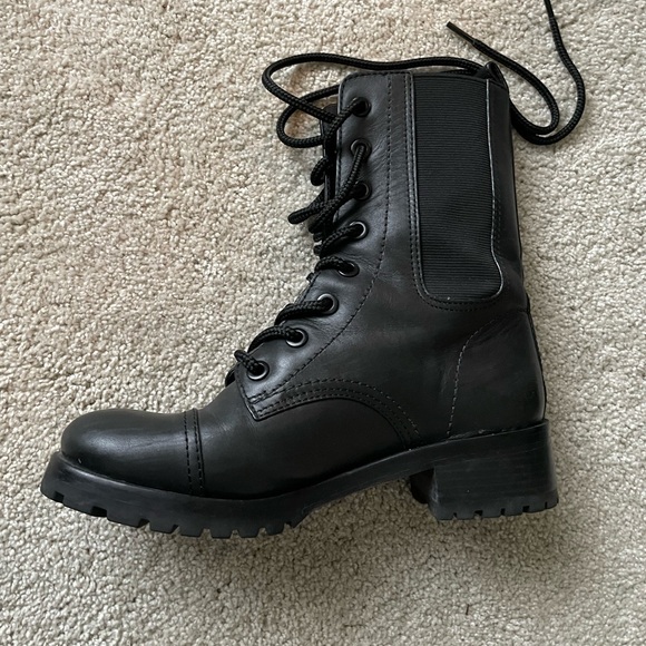 Tory Burch Combat Boots SZ 7 - Picture 3 of 9